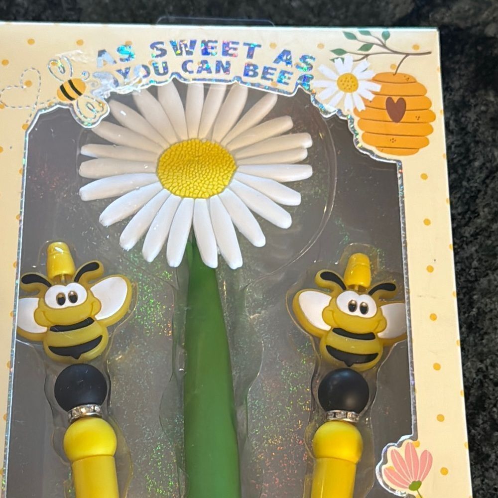 As Sweet As You Can Bee Novelty Pen Set - Picture 2 of 6
